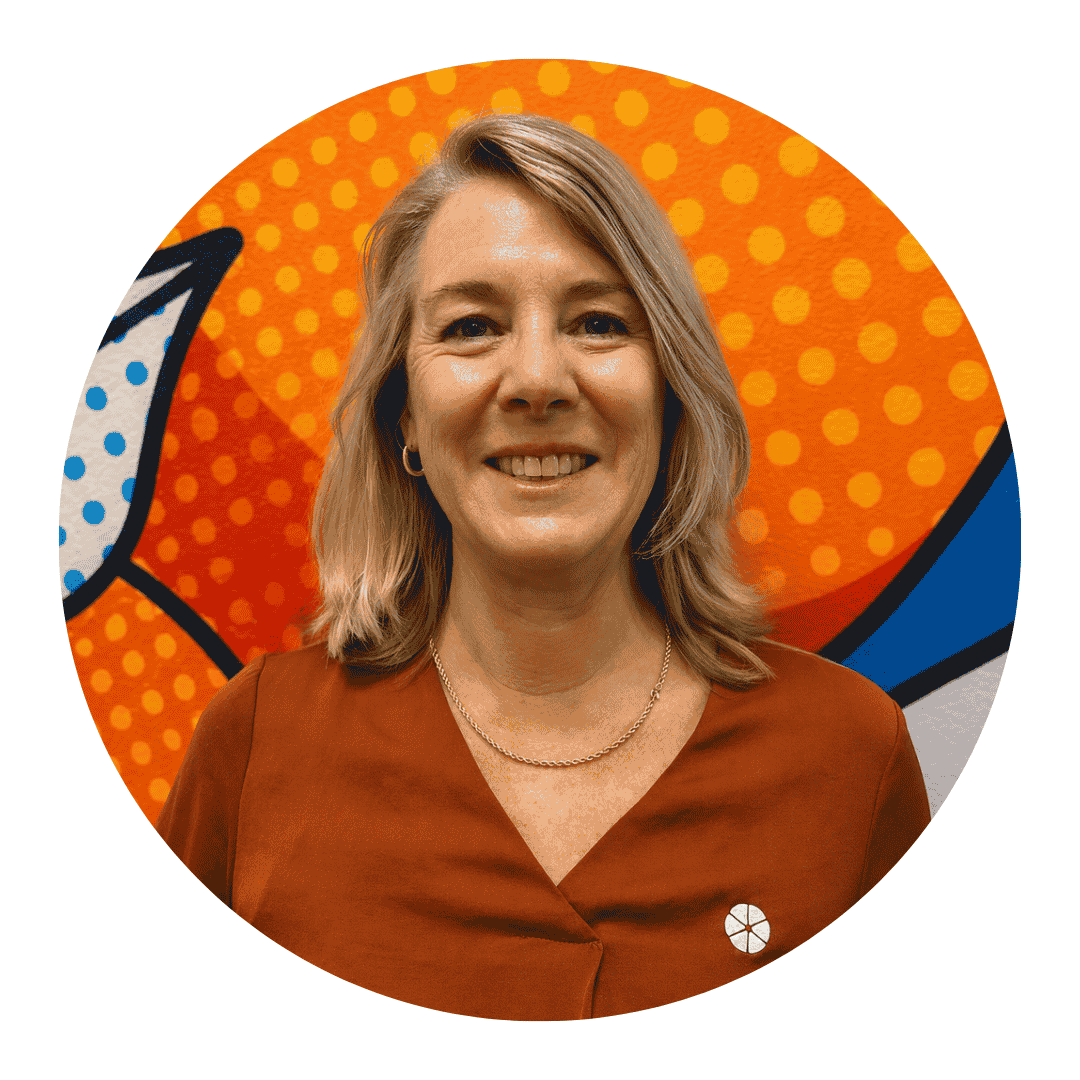 /media/3346/lesley-staniforth-bank-orange.png